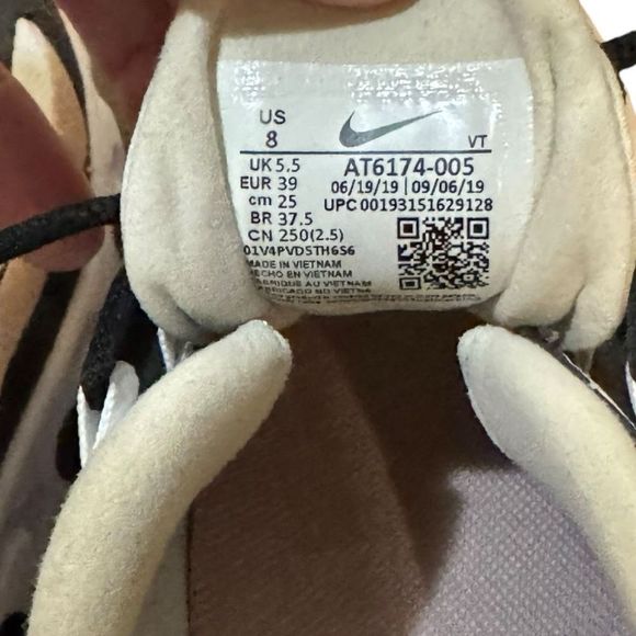 Nike Air Max 270 React Womens Size 8 Running Shoes Coral Pink Black AT6174-005 - Picture 13 of 14